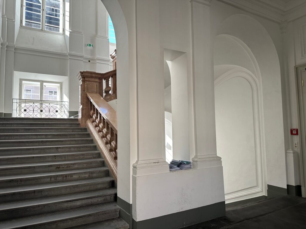 Treppenhaus der Universität Salzburg